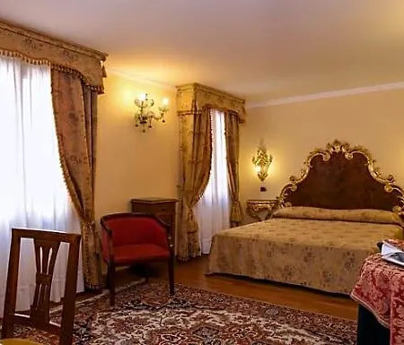 Ca' Alvise Hotel 4*