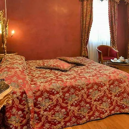 Ca' Alvise Szálloda 4*