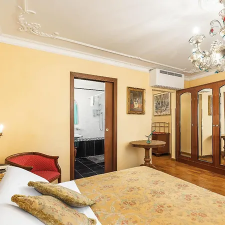كا' ألفيز 4* البندقية